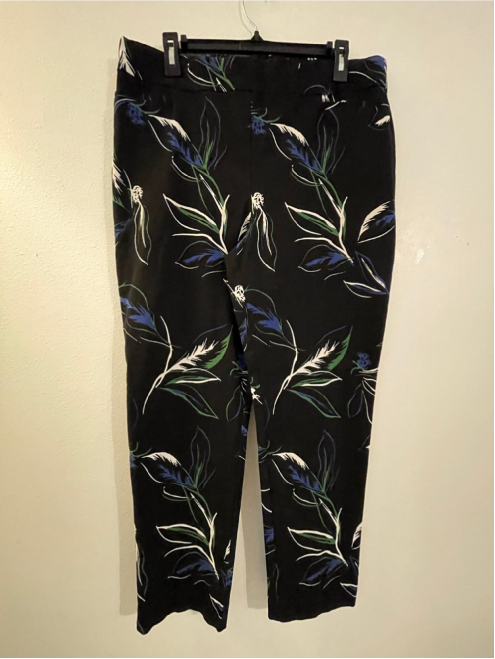 Women's Chico's Floral Trousers Size 14 Black White